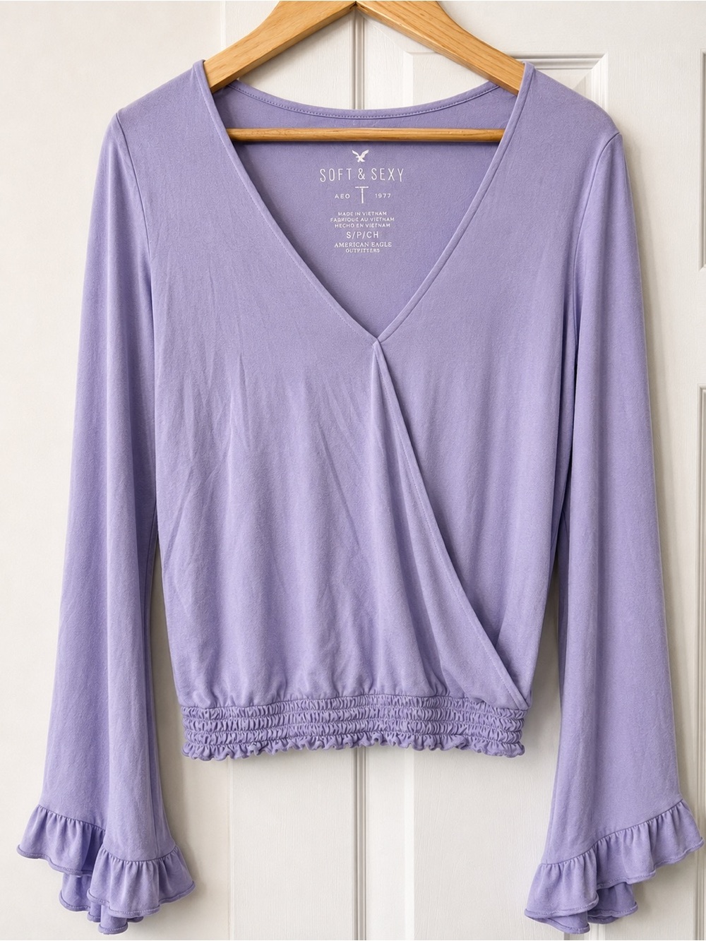 American Eagle Soft & Sexy Lilac Wrap Top Flare Sleeve Blouse Ruffle Hem Size S